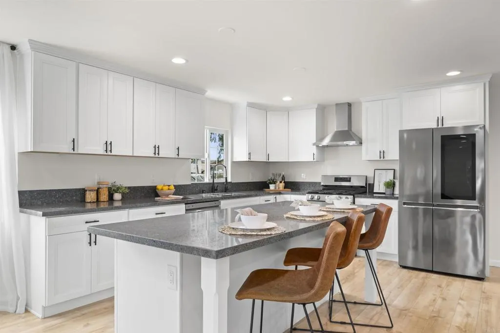 https://cdn.realtyfeed.com/cdn/127/306728977/be53a7b56f03f73e27aad60bf085104f.webp