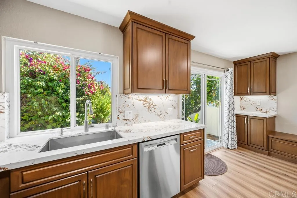 https://cdn.realtyfeed.com/cdn/127/306728986/8bb5ec7ef1e5ccdc7332431b5f4fba51.webp