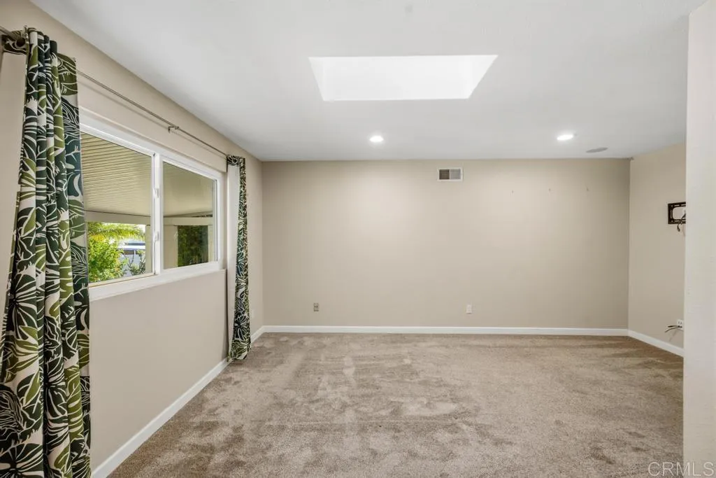 https://cdn.realtyfeed.com/cdn/127/306728986/a20e24cade784acdaead009567aaeff3.webp