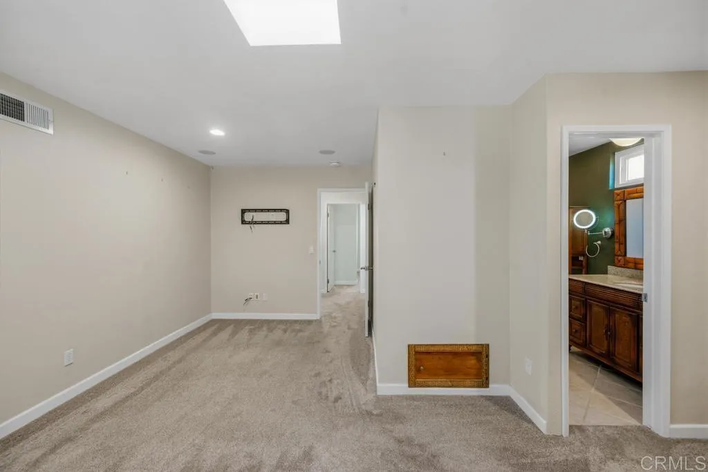 https://cdn.realtyfeed.com/cdn/127/306728986/cf535be6393d7133653d7df53776cfb3.webp