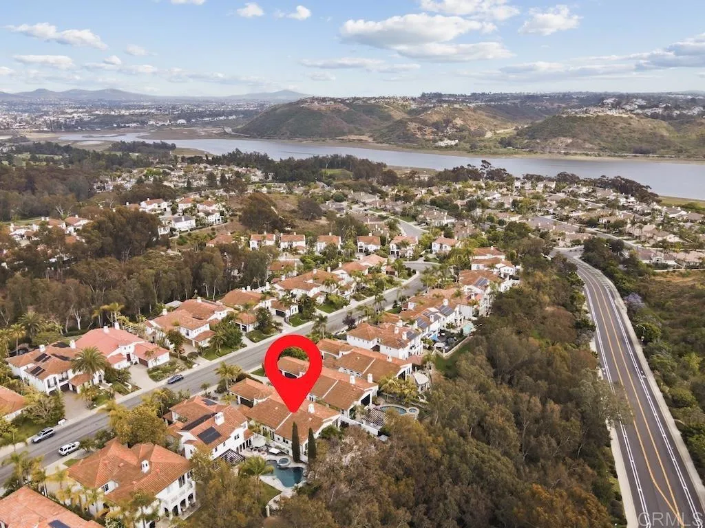 https://cdn.realtyfeed.com/cdn/127/306728997/17cec3876b77161592e0ab52a7f7e513.webp