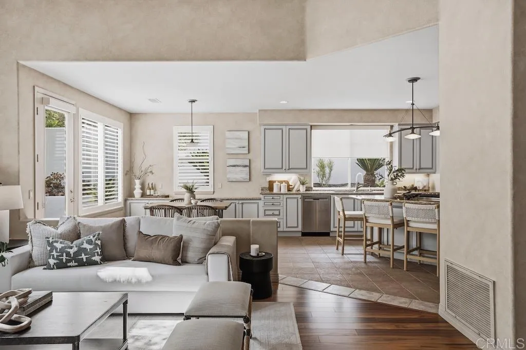 https://cdn.realtyfeed.com/cdn/127/306728997/b79941a77ff8db6d75ef6c644796b5f6.webp