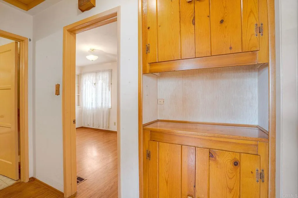 https://cdn.realtyfeed.com/cdn/127/306729000/a35b9279970b058bfd33465703ccba9b.webp