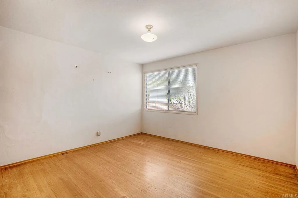 https://cdn.realtyfeed.com/cdn/127/306729000/c1424464f91f9832c441cd070717e614.webp