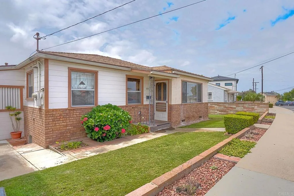 https://cdn.realtyfeed.com/cdn/127/306729000/f3865eb42457c9389e1b58e2c949dd7a.webp