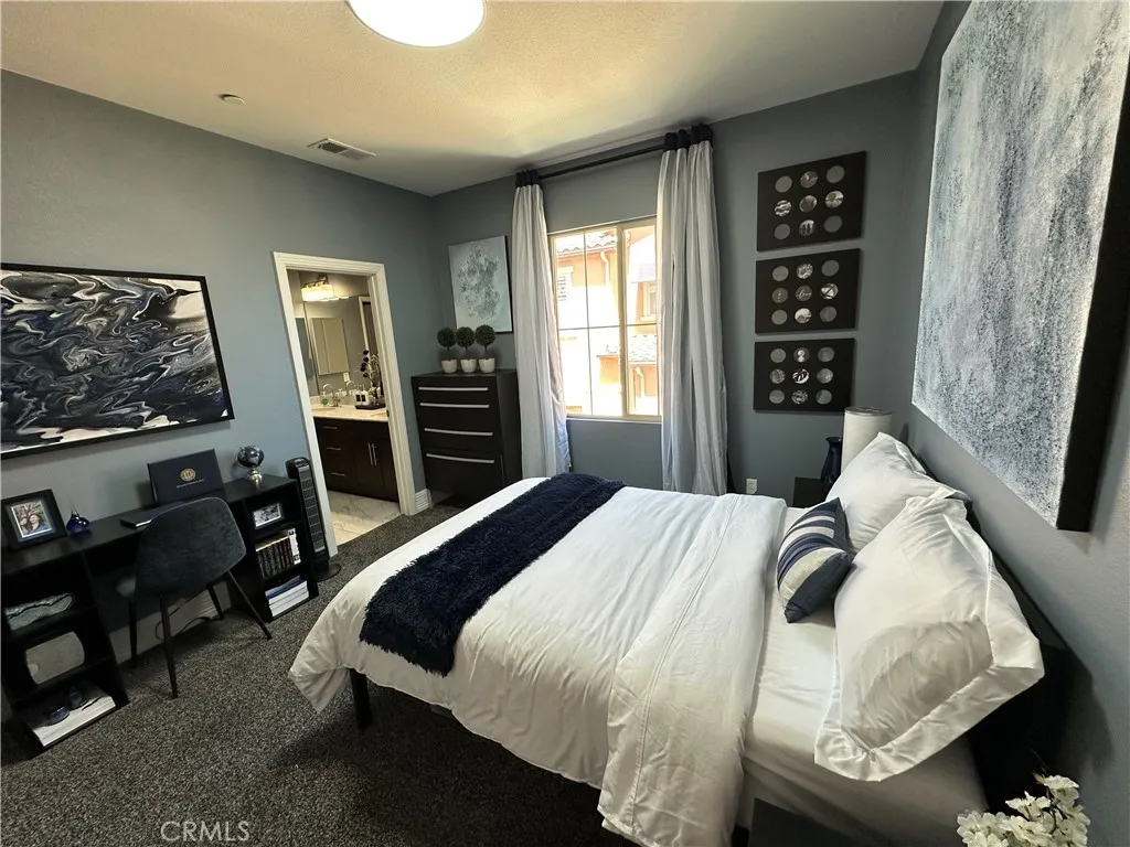 https://cdn.realtyfeed.com/cdn/127/306729053/19b010fed3cc8ed51746eaf3eaaea405.webp