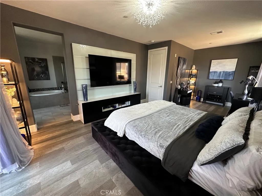 https://cdn.realtyfeed.com/cdn/127/306729053/477723b6d1d02eb6cf9225210205901a.webp