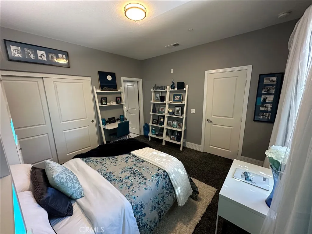 https://cdn.realtyfeed.com/cdn/127/306729053/4a96b8ef84c81d783e5e0a7433326391.webp