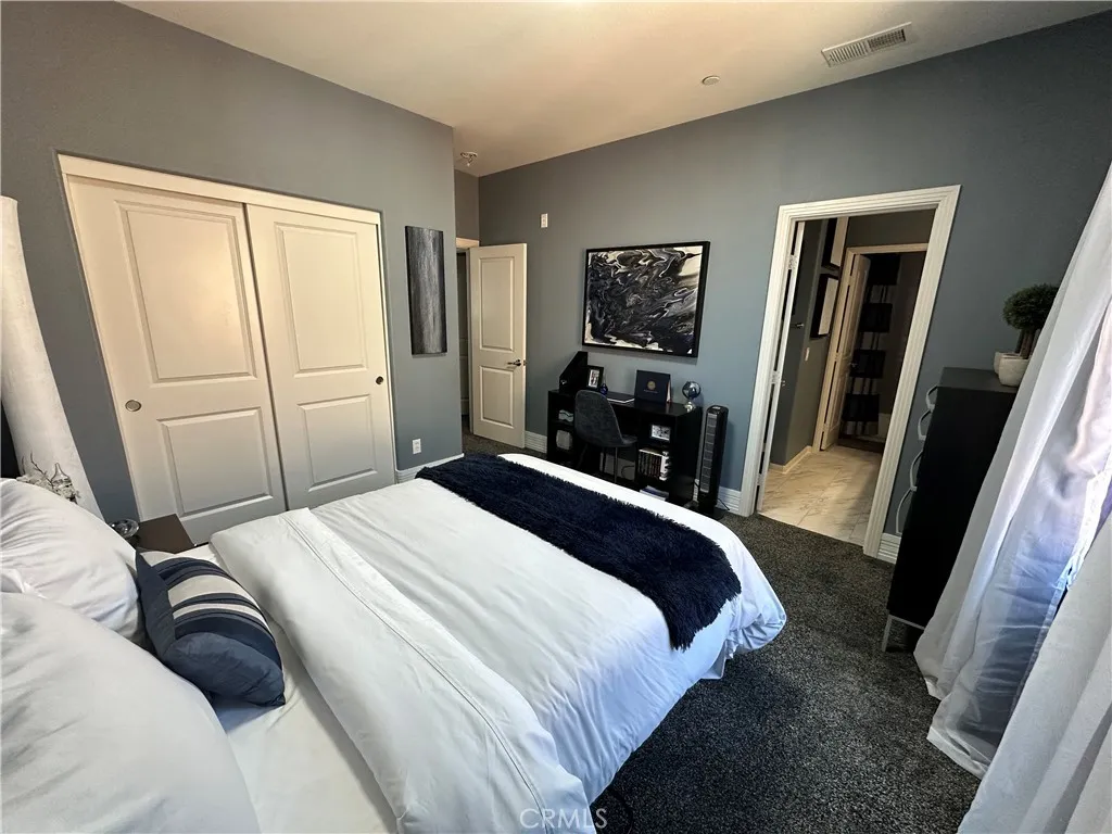 https://cdn.realtyfeed.com/cdn/127/306729053/4aef5358658701b8a848f315af9480a1.webp