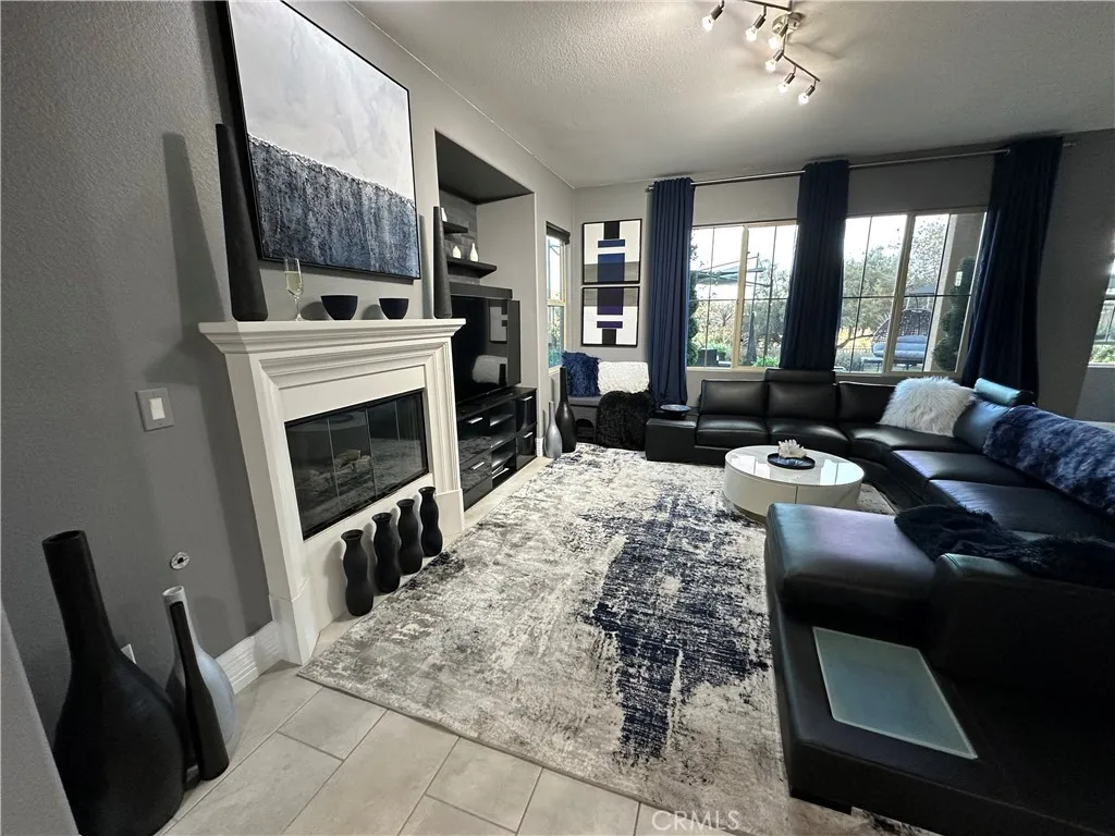 https://cdn.realtyfeed.com/cdn/127/306729053/6e3198fba5bd4b49d0038ce3bb15a97f.webp