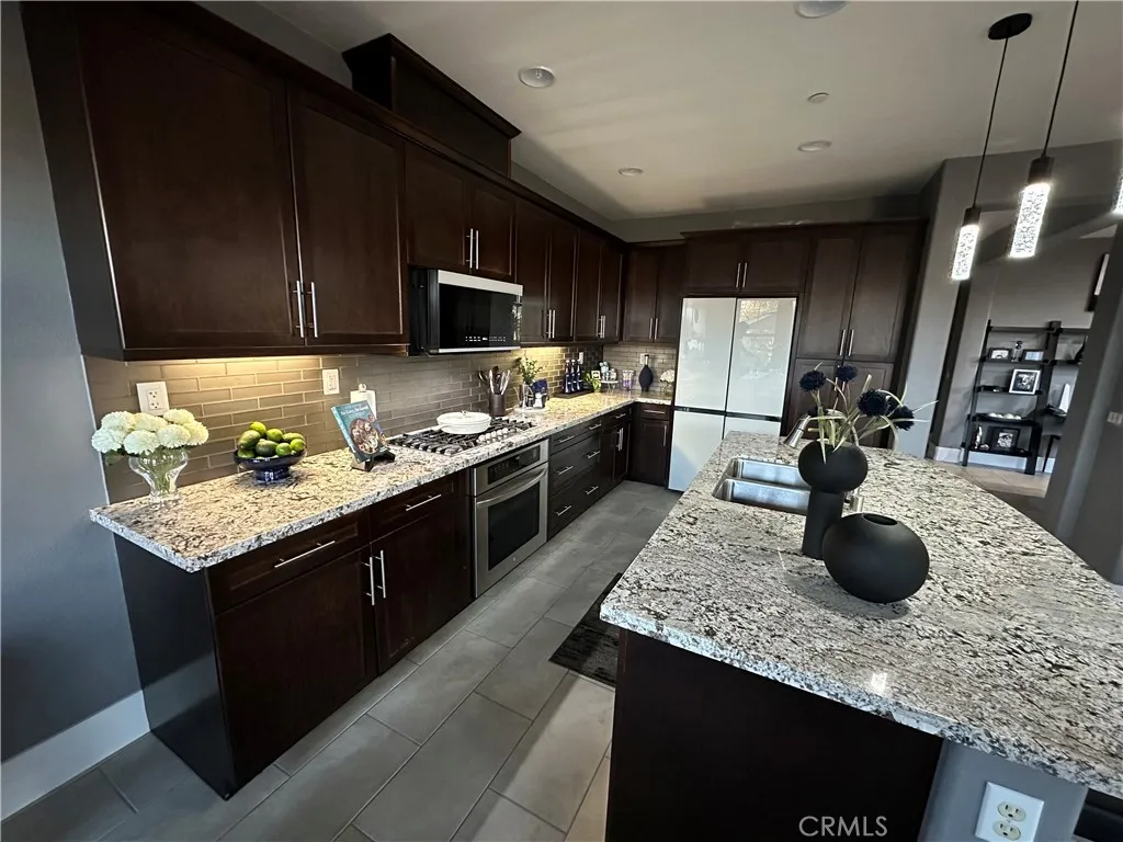 https://cdn.realtyfeed.com/cdn/127/306729053/a3ef7c480f277954ff2df7c53e93d378.webp