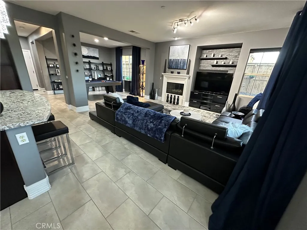 https://cdn.realtyfeed.com/cdn/127/306729053/cd8e45c68ea57f8f340def946a9c6c6d.webp