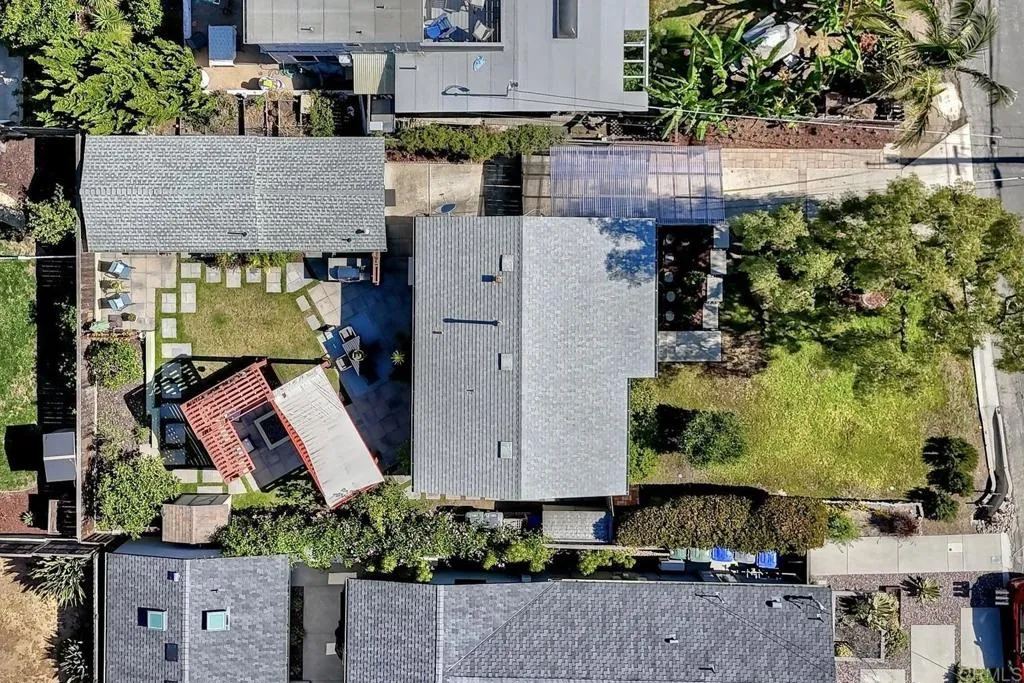 https://cdn.realtyfeed.com/cdn/127/306729115/67c0df863a084cb5ca47d6f4092f5bbf.webp