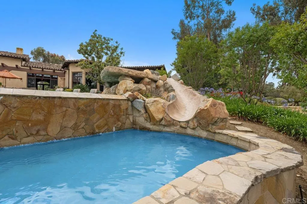 https://cdn.realtyfeed.com/cdn/127/306729124/a249ad6a44848ed578080d69996a51d2.webp