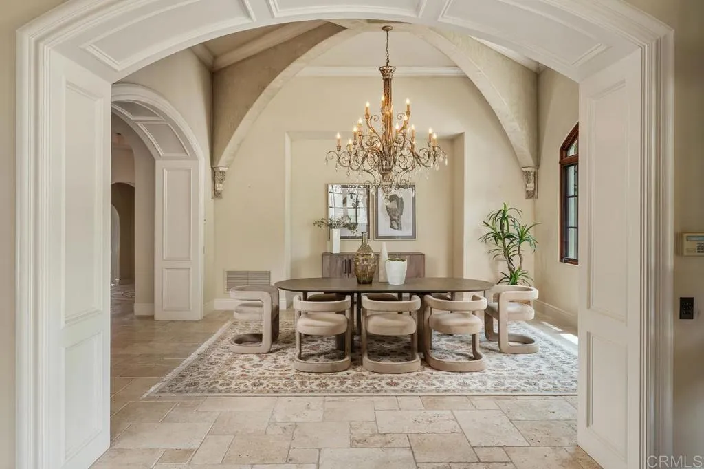 https://cdn.realtyfeed.com/cdn/127/306729124/e2cee59cea82aaaf74154c09aed74dc0.webp