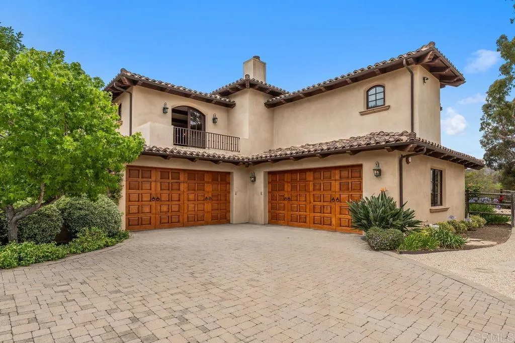 https://cdn.realtyfeed.com/cdn/127/306729124/f92da5dc9d75cbd32c74b6b6a090a6b5.webp