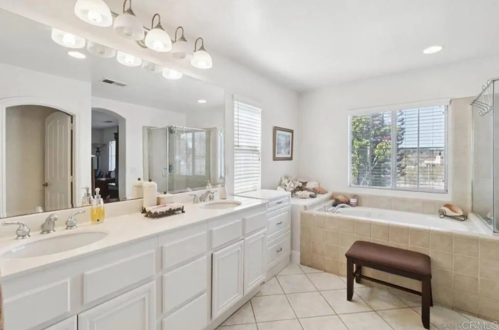 https://cdn.realtyfeed.com/cdn/127/306729146/385c78c943dcf5073a0d644d69218b18.webp
