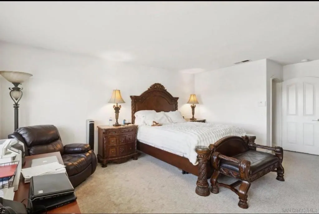 https://cdn.realtyfeed.com/cdn/127/306729146/3c8555943f3e591ffe9638c9b0120c46.webp