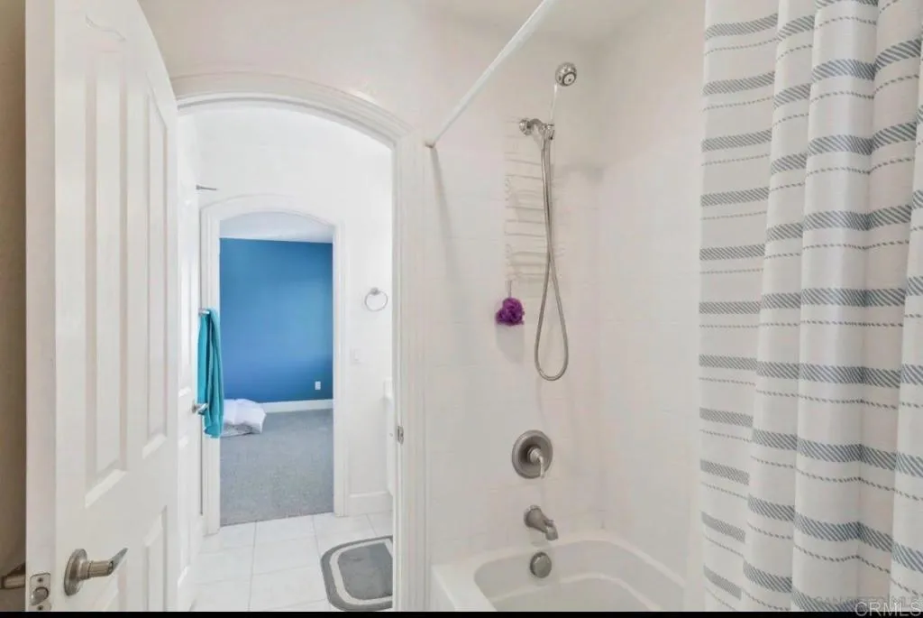 https://cdn.realtyfeed.com/cdn/127/306729146/568a002086f105eb8321a6395398d634.webp