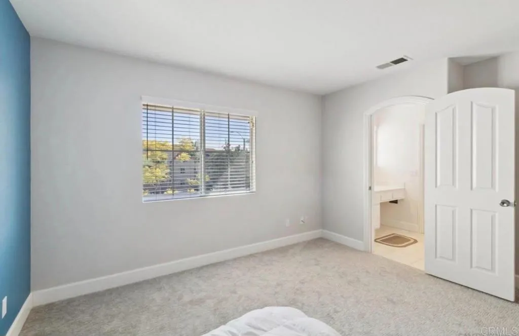 https://cdn.realtyfeed.com/cdn/127/306729146/8234c0e8837c981d3a739ee4e2f1cdcd.webp