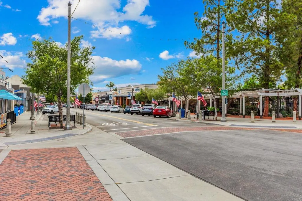 https://cdn.realtyfeed.com/cdn/127/306729147/3bcae229d3c51ae8bdadc1604c44f7fa.webp