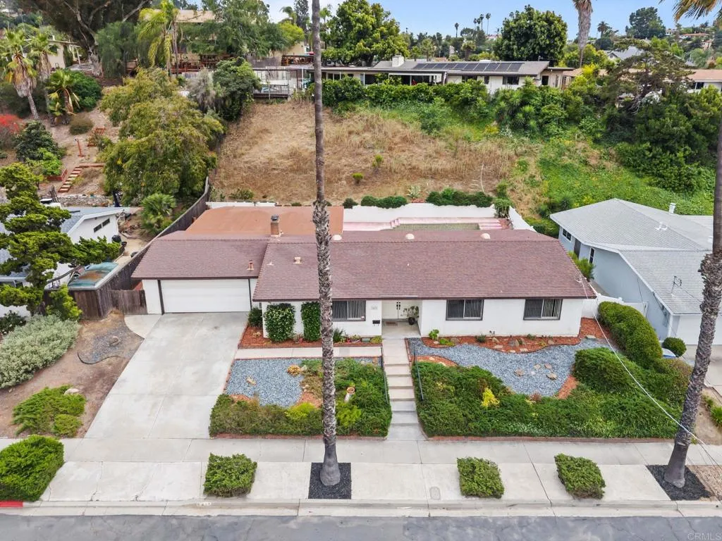 https://cdn.realtyfeed.com/cdn/127/306729147/4dc8e9156d01d2b2a9c214375af712d9.webp
