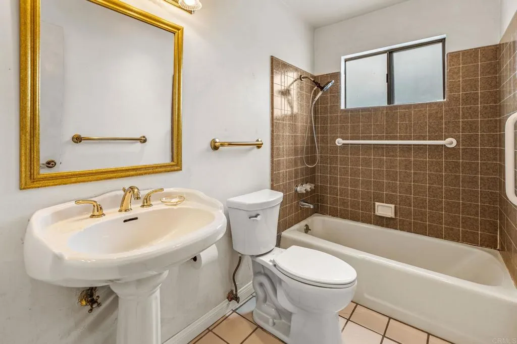 https://cdn.realtyfeed.com/cdn/127/306729147/6318d197d91ba11ed06905ba740fccc8.webp