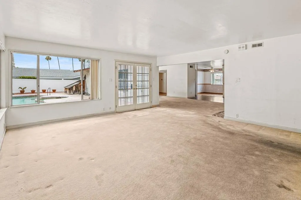https://cdn.realtyfeed.com/cdn/127/306729147/cf34ec87129d008efda2cc03d70e72a0.webp
