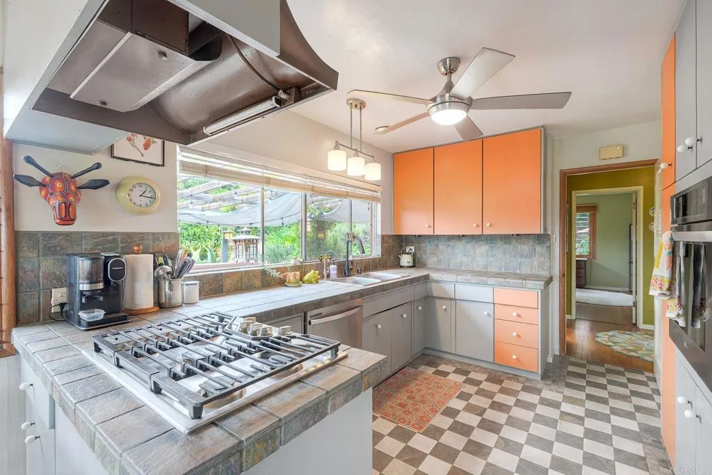 https://cdn.realtyfeed.com/cdn/127/306729156/0fe65563faab9c21dcf1cf35e853751d.webp