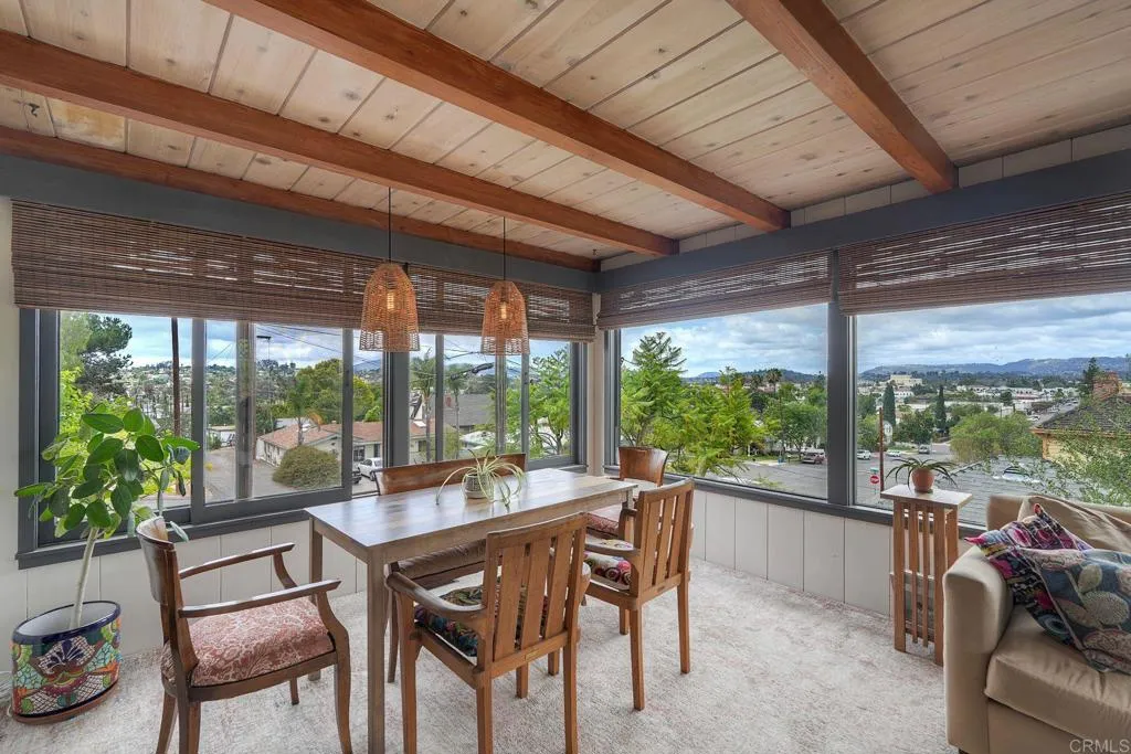https://cdn.realtyfeed.com/cdn/127/306729156/aee7b15d667d36cf4f70ff83639f6b05.webp