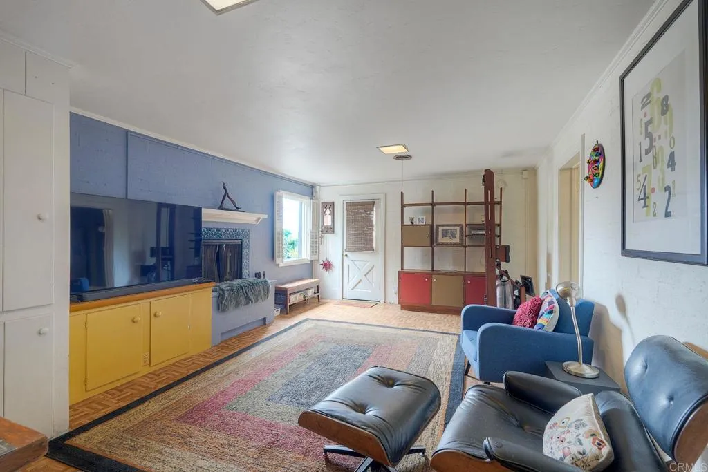 https://cdn.realtyfeed.com/cdn/127/306729156/f308e3360d0a624645dcb0489840ea03.webp