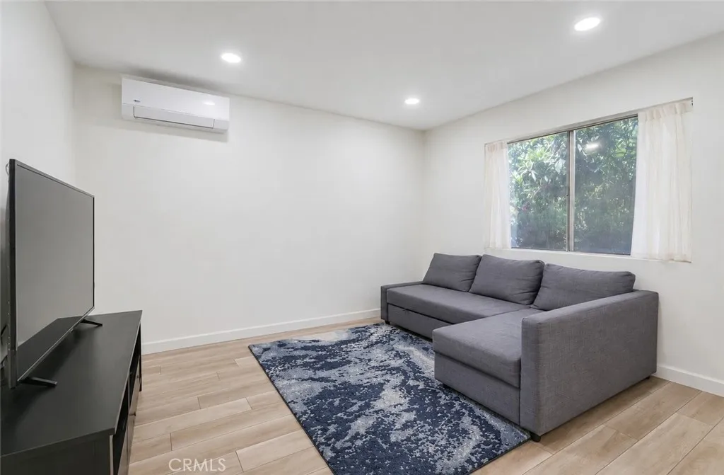 https://cdn.realtyfeed.com/cdn/127/306729169/b4171e1eb3b672731eac2437fd9d8071.webp