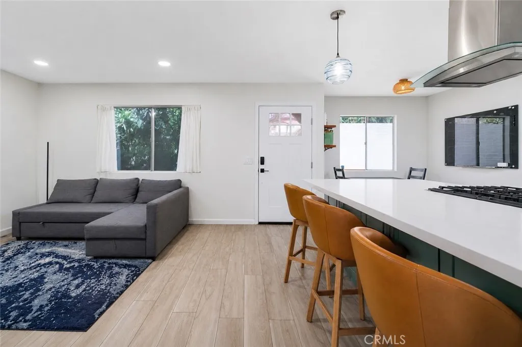 https://cdn.realtyfeed.com/cdn/127/306729169/fe4690a9df68da39d66b869e3ebbdee0.webp