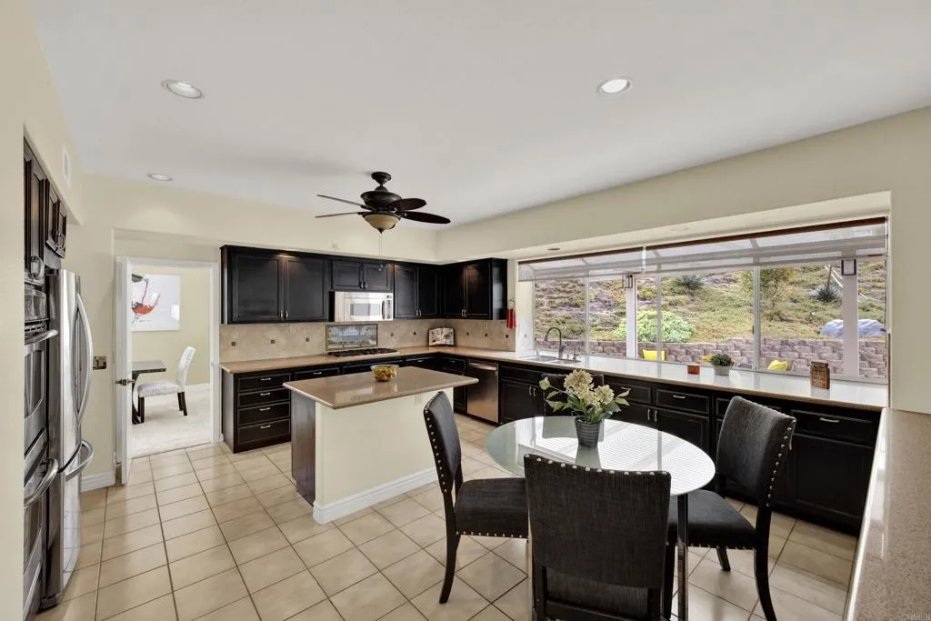 https://cdn.realtyfeed.com/cdn/127/306729178/1d75a56cc11883f9dfc728648ecc1fae.webp