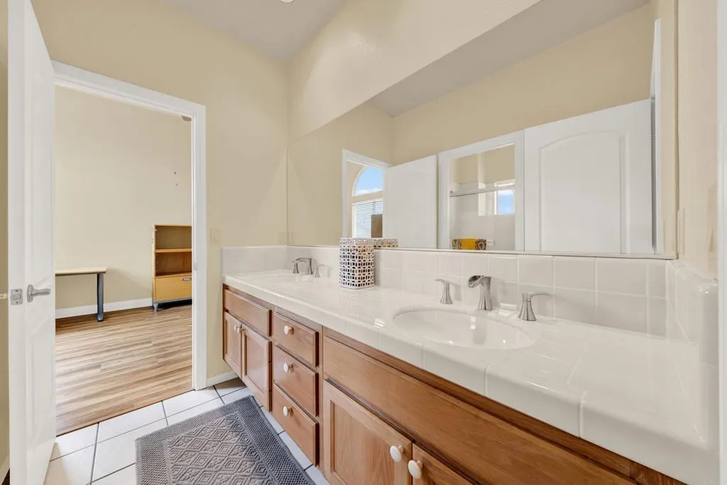 https://cdn.realtyfeed.com/cdn/127/306729178/240be3f23aabcc14c857b4aeaac4dd60.webp