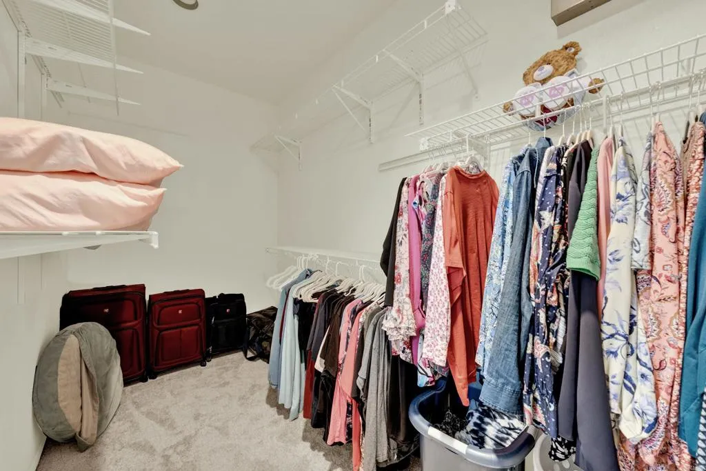 https://cdn.realtyfeed.com/cdn/127/306729178/2d4c88a90b2752362e749286094f040a.webp
