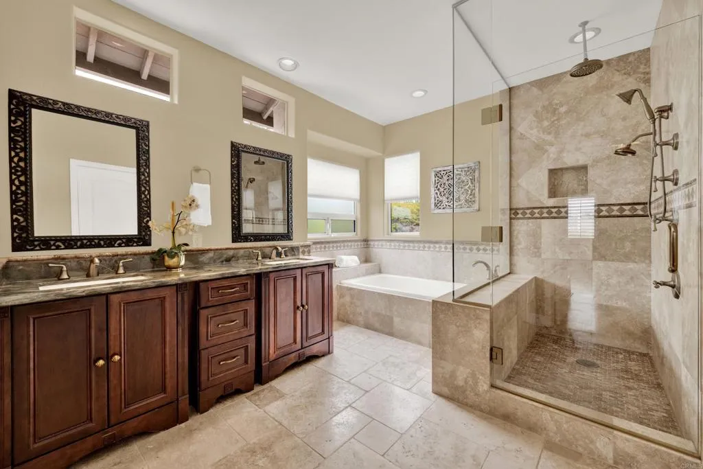 https://cdn.realtyfeed.com/cdn/127/306729178/4dfaf13630e02624e06637bc7879a8e9.webp