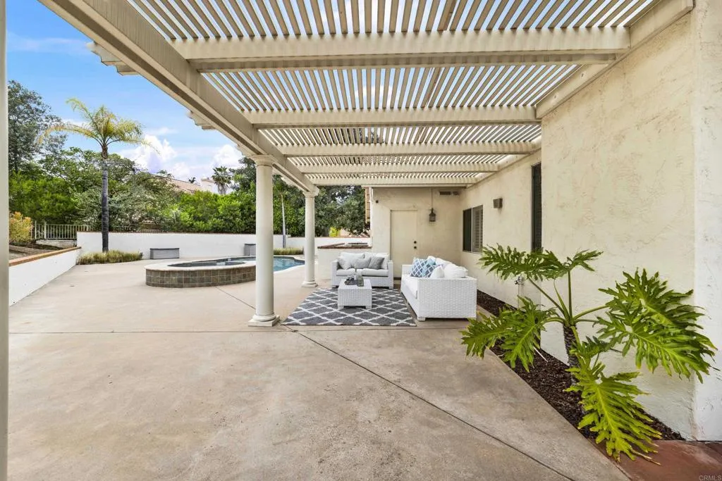 https://cdn.realtyfeed.com/cdn/127/306729178/863748c0e6de1965f1a493b87996bcba.webp