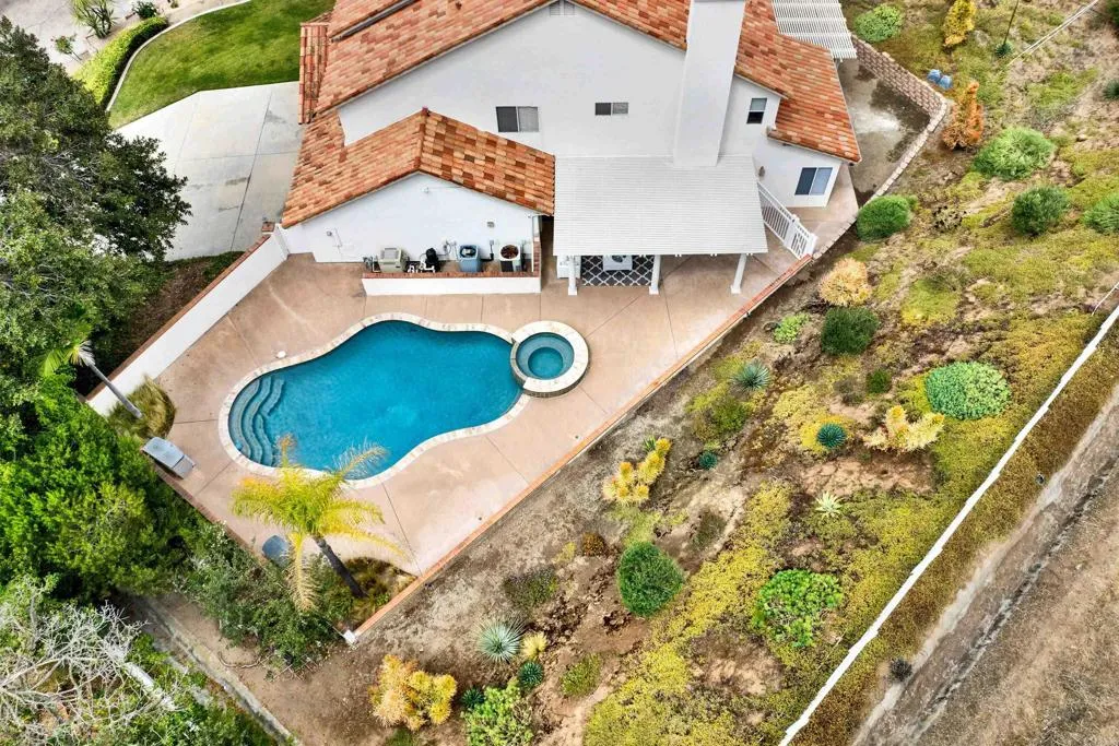 https://cdn.realtyfeed.com/cdn/127/306729178/8be1be915bfb3185c1ccd587507e8269.webp