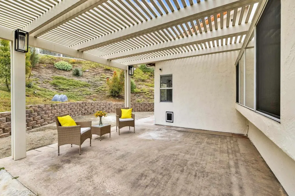 https://cdn.realtyfeed.com/cdn/127/306729178/90958cb94d5b8a43a792dfc073c52c5d.webp