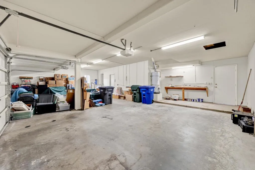 https://cdn.realtyfeed.com/cdn/127/306729178/a1351fe453367d0bbc0460710e7ad4b3.webp