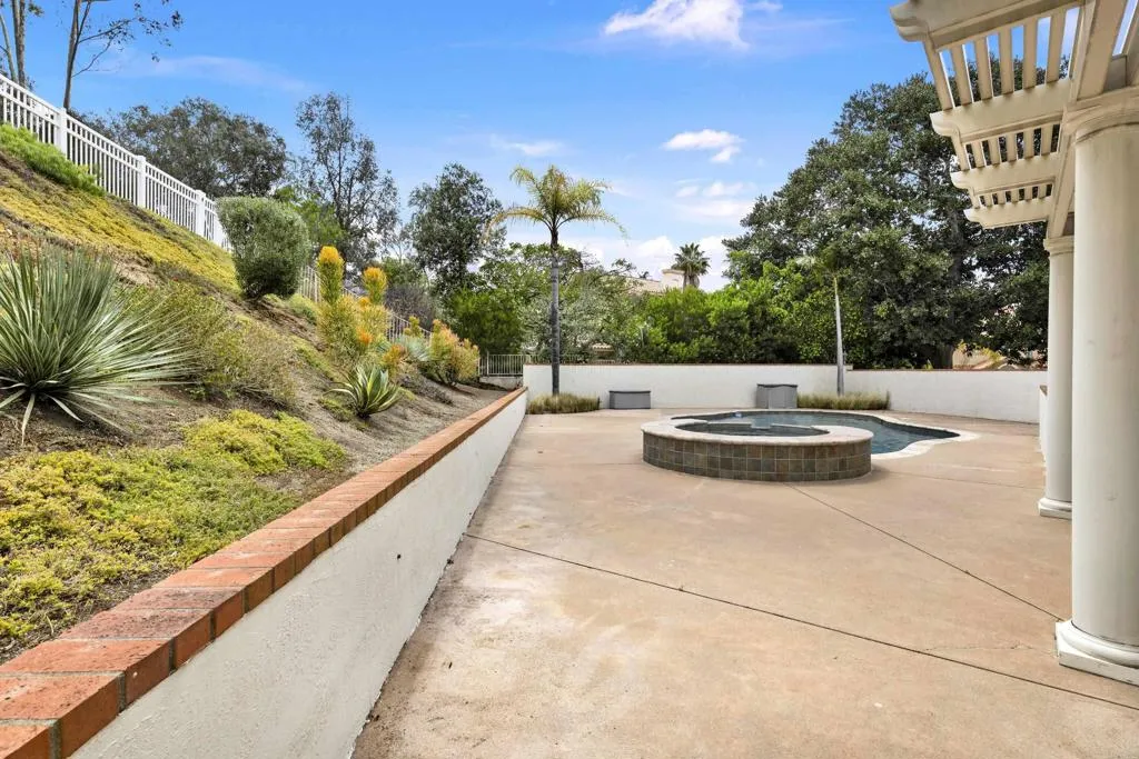 https://cdn.realtyfeed.com/cdn/127/306729178/a9b78faf54edab9aaf5b99f4ed45e448.webp