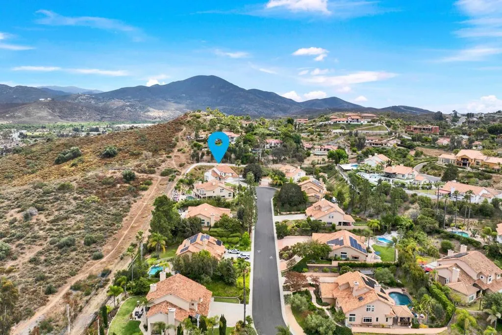 https://cdn.realtyfeed.com/cdn/127/306729178/b6801de3c889f327aa944cd58329facd.webp
