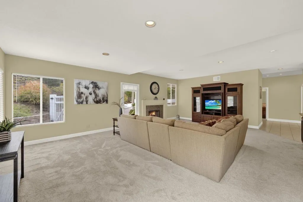 https://cdn.realtyfeed.com/cdn/127/306729178/d41b57e2934a42299af3b3e097a37ba3.webp