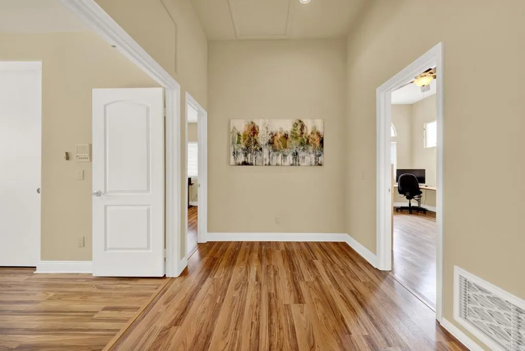 https://cdn.realtyfeed.com/cdn/127/306729178/edb84abaab08a17d017bb8b6da823fc6.webp