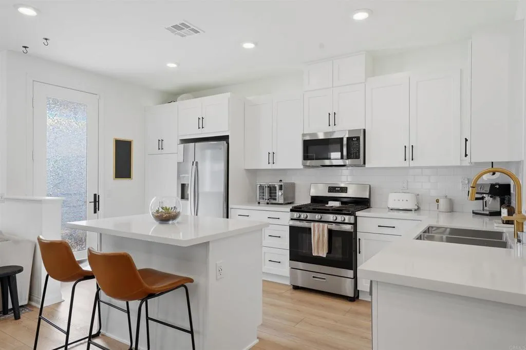 Photo #3: PTP2604072 Listing: Photo #3