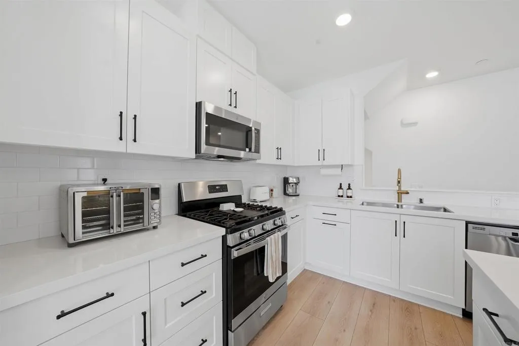 Photo #8: PTP2604072 Listing: Photo #8