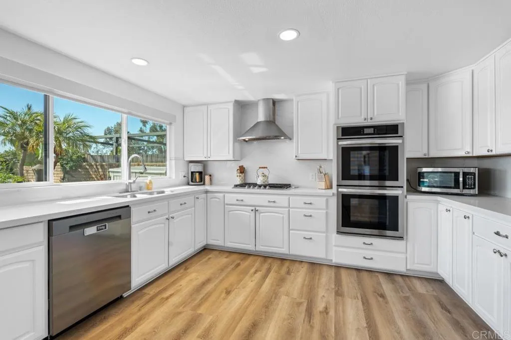 https://cdn.realtyfeed.com/cdn/127/306729301/860633dfd4d260041d0f5d257fc40514.webp