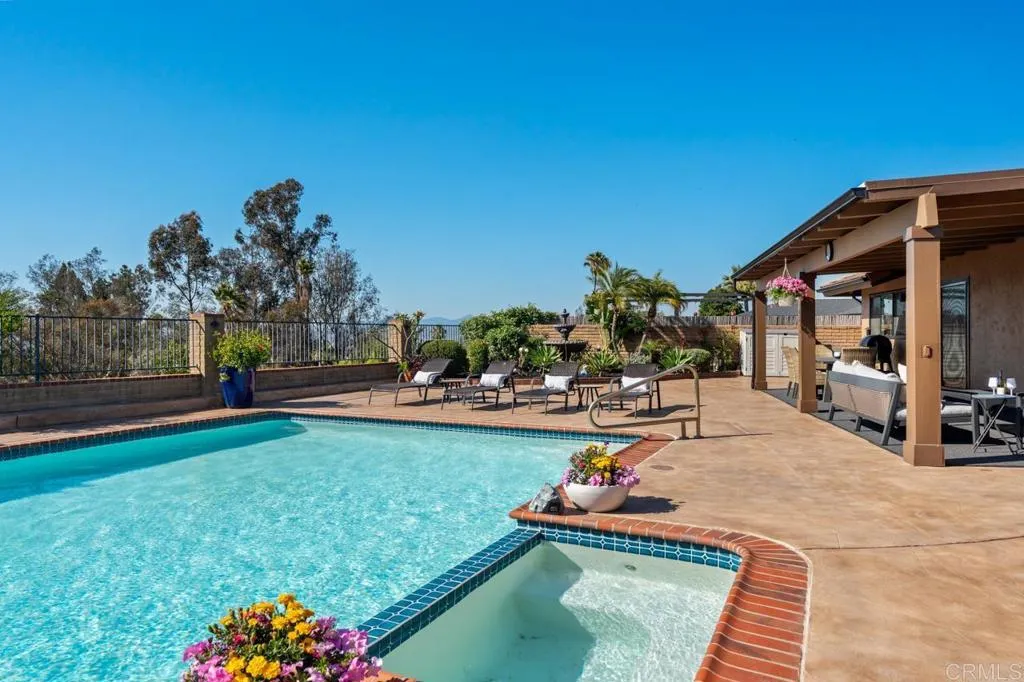 https://cdn.realtyfeed.com/cdn/127/306729301/8d1d51206739be35cc52959e68c32fec.webp