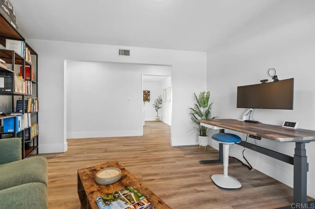 https://cdn.realtyfeed.com/cdn/127/306729301/900d8e5c455808515f36acbbd798d44e.webp